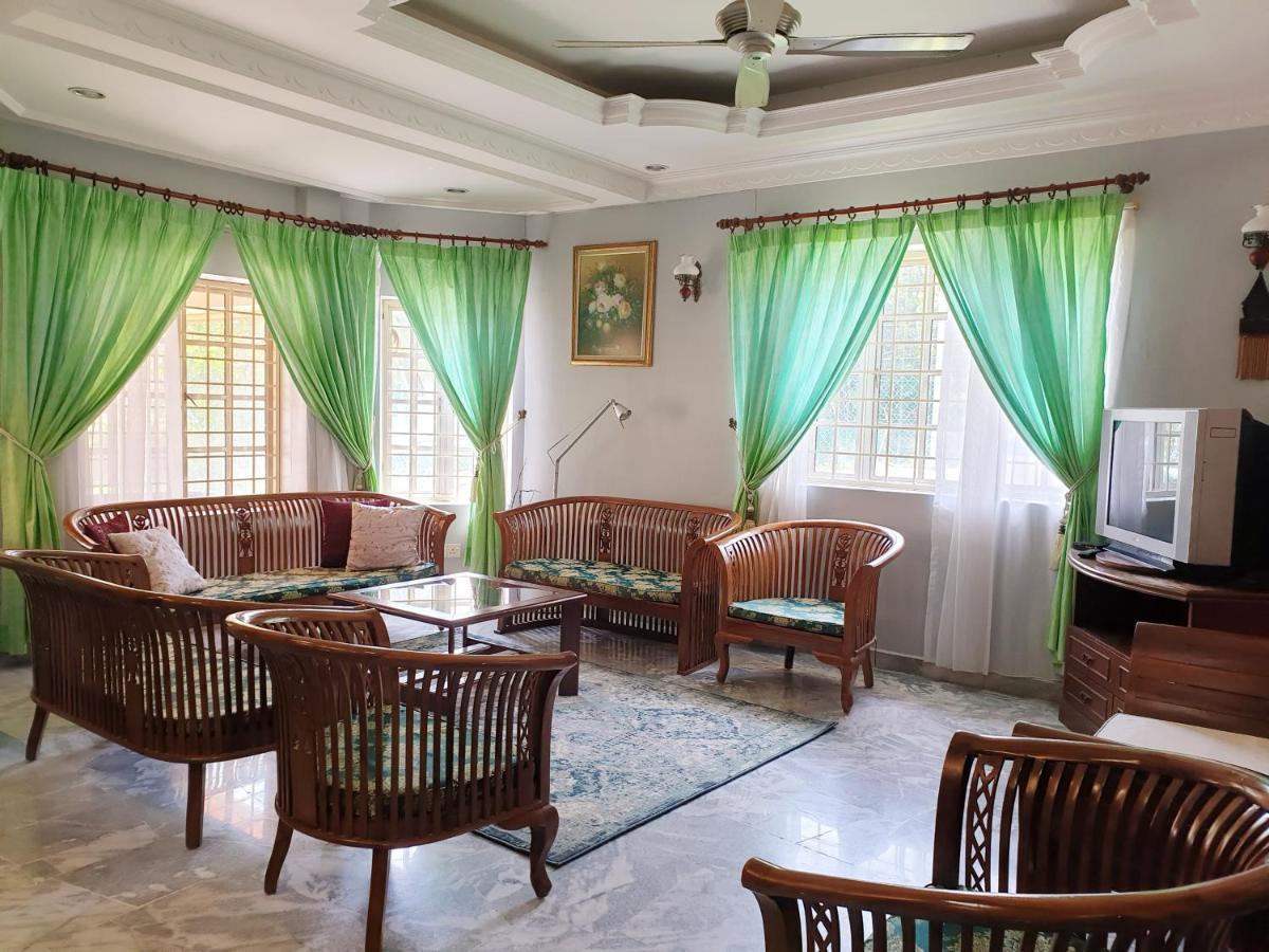 Lavender Impian Homestay Kajang Exterior photo